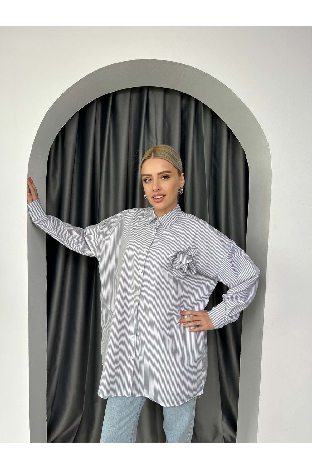 Çiçek Detaylı Çizgili Gömlek 24177 - Gri - S-M - AZRA04272-Gri-S-M
