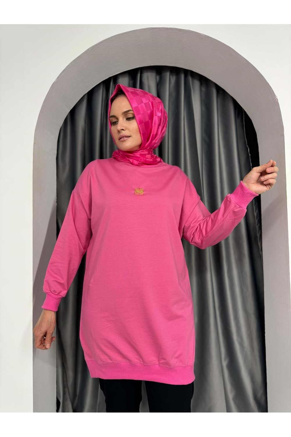 Metal Aksesuarlı Sweat 25154 - Pembe - S-M - AZRA04937-Pembe-S-M