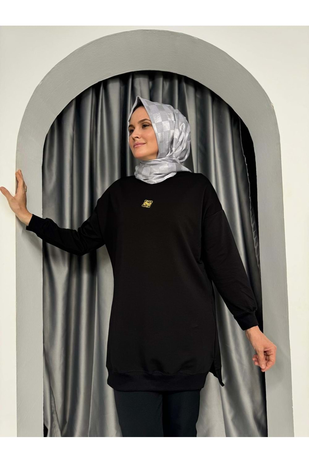 Metal Aksesuarlı Sweat 25154 - Siyah - L-XL - AZRA04937-Siyah-L-XL