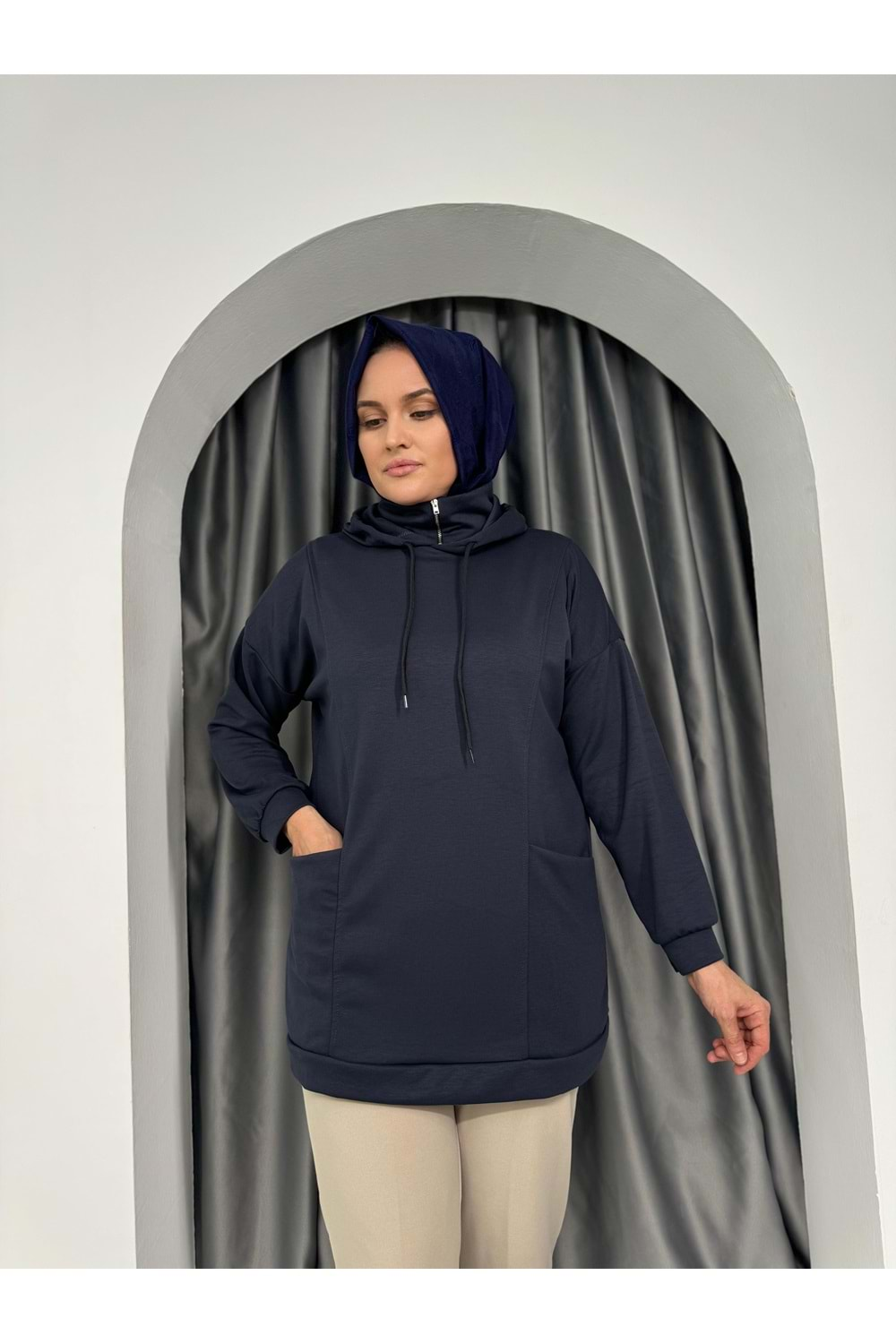 Oysho Kaşonlu Balıkçı Yaka Fermuarlı Cepli Tunik 661 - Füme - L-XL - AZRA04979-Füme-L-XL