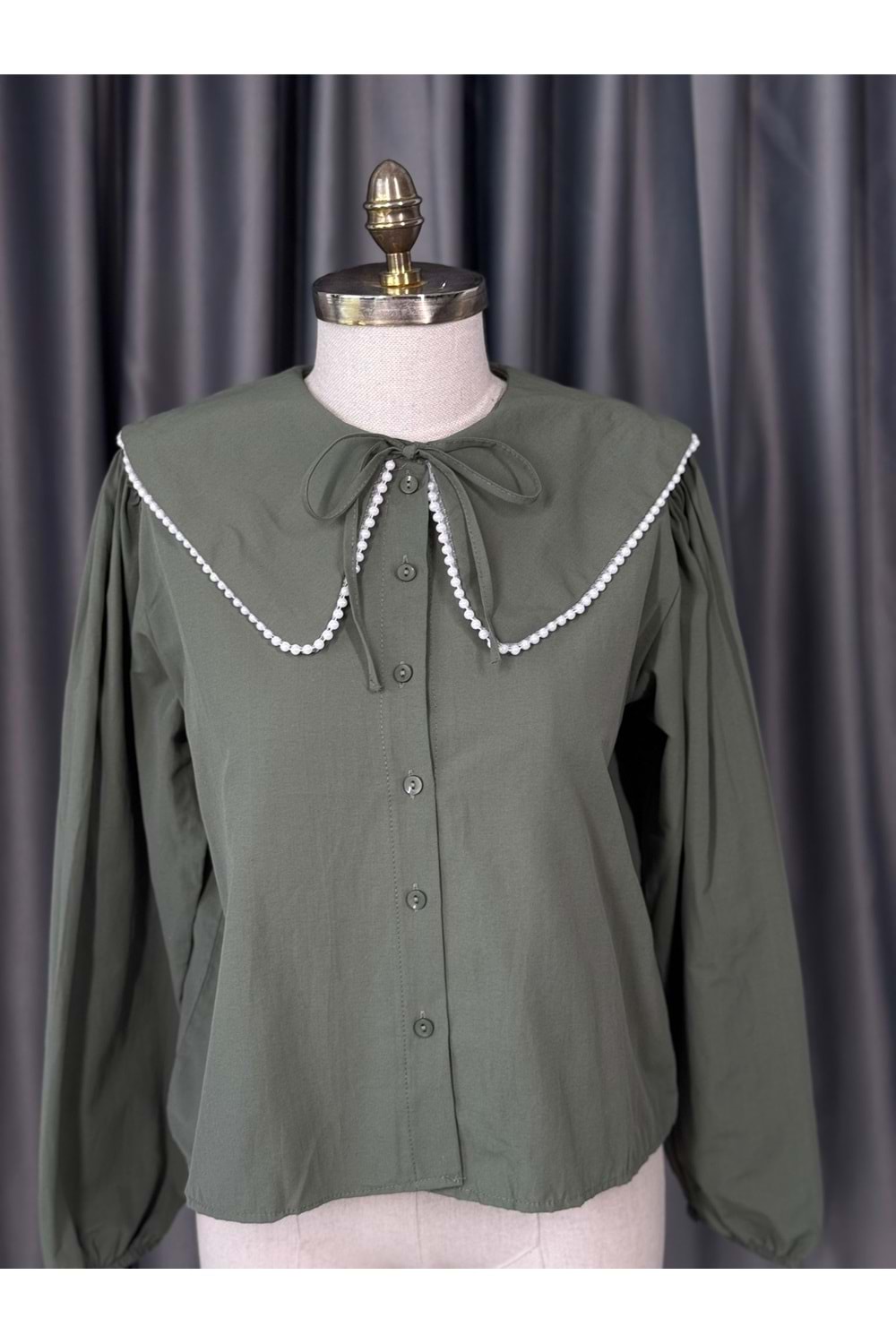 Bebe Yaka İnci Detaylı Crop Gömlek 792 - Haki - L-XL - AZRA05679-46780