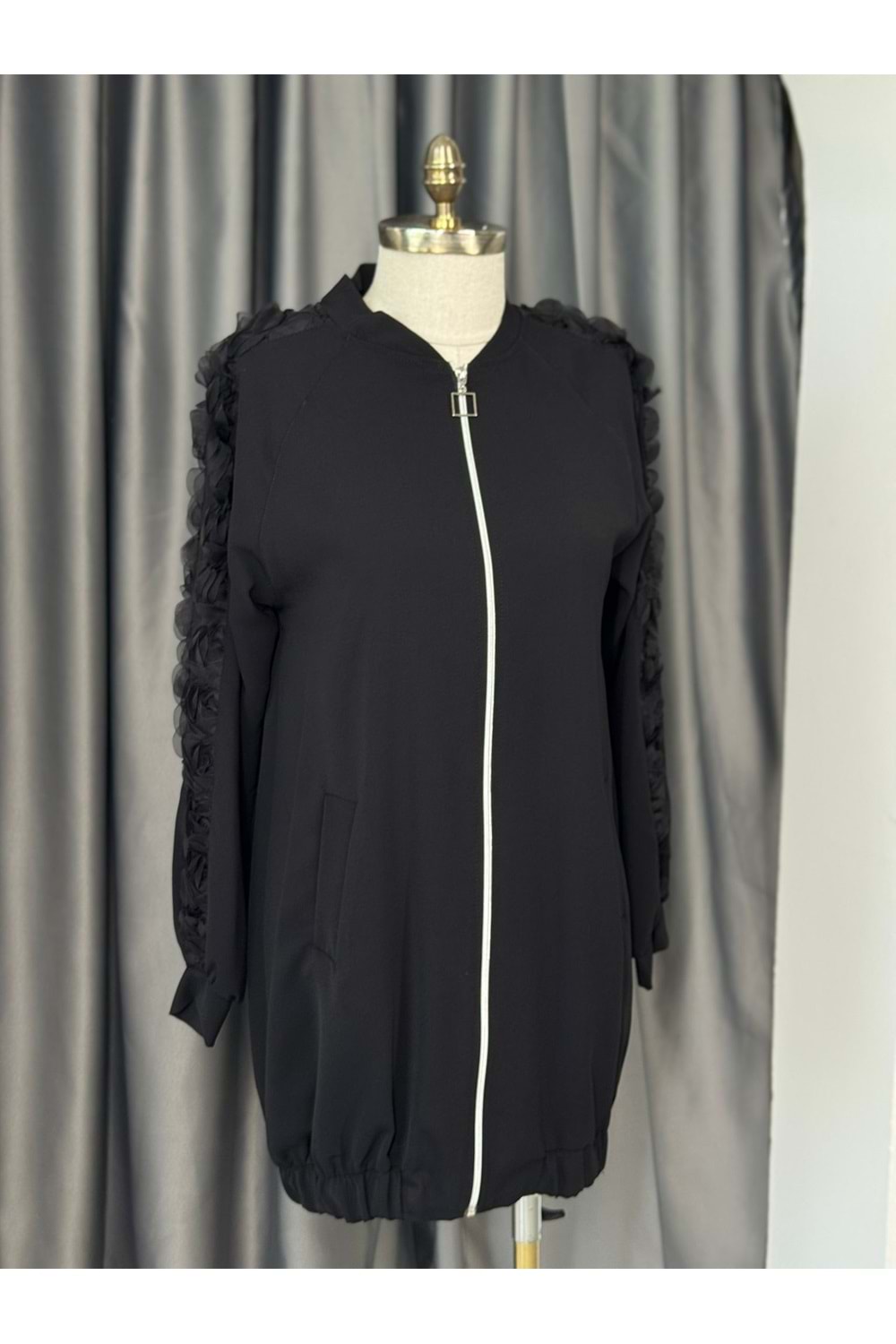 Kolları Gül Detaylı Kap 140106 - Siyah - 38 - AZRA05694-46908