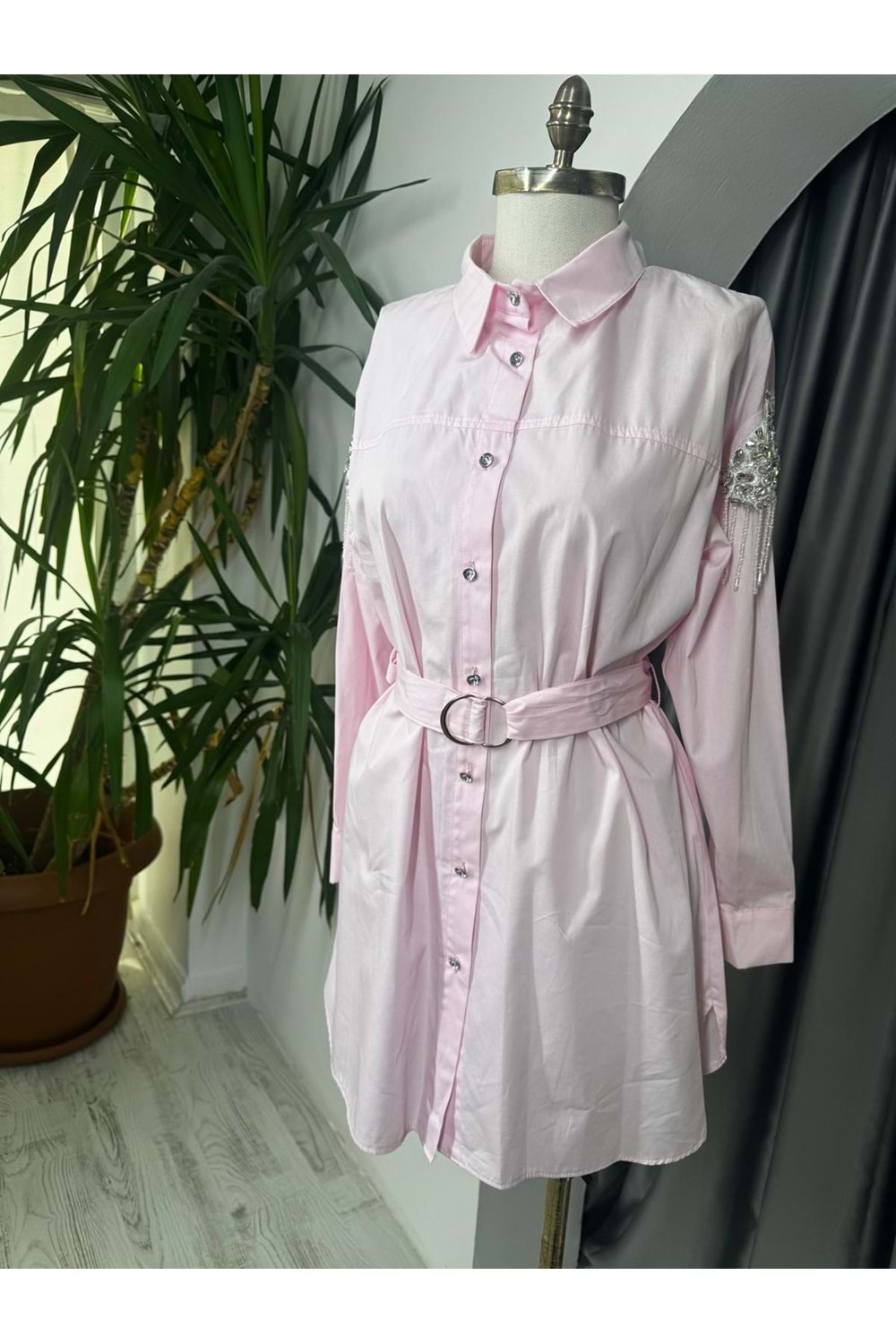 Kolları Taşlı Beli Kemerli Gömlek 170171 - Pembe - TEK BEDEN - AZRA05723-47207
