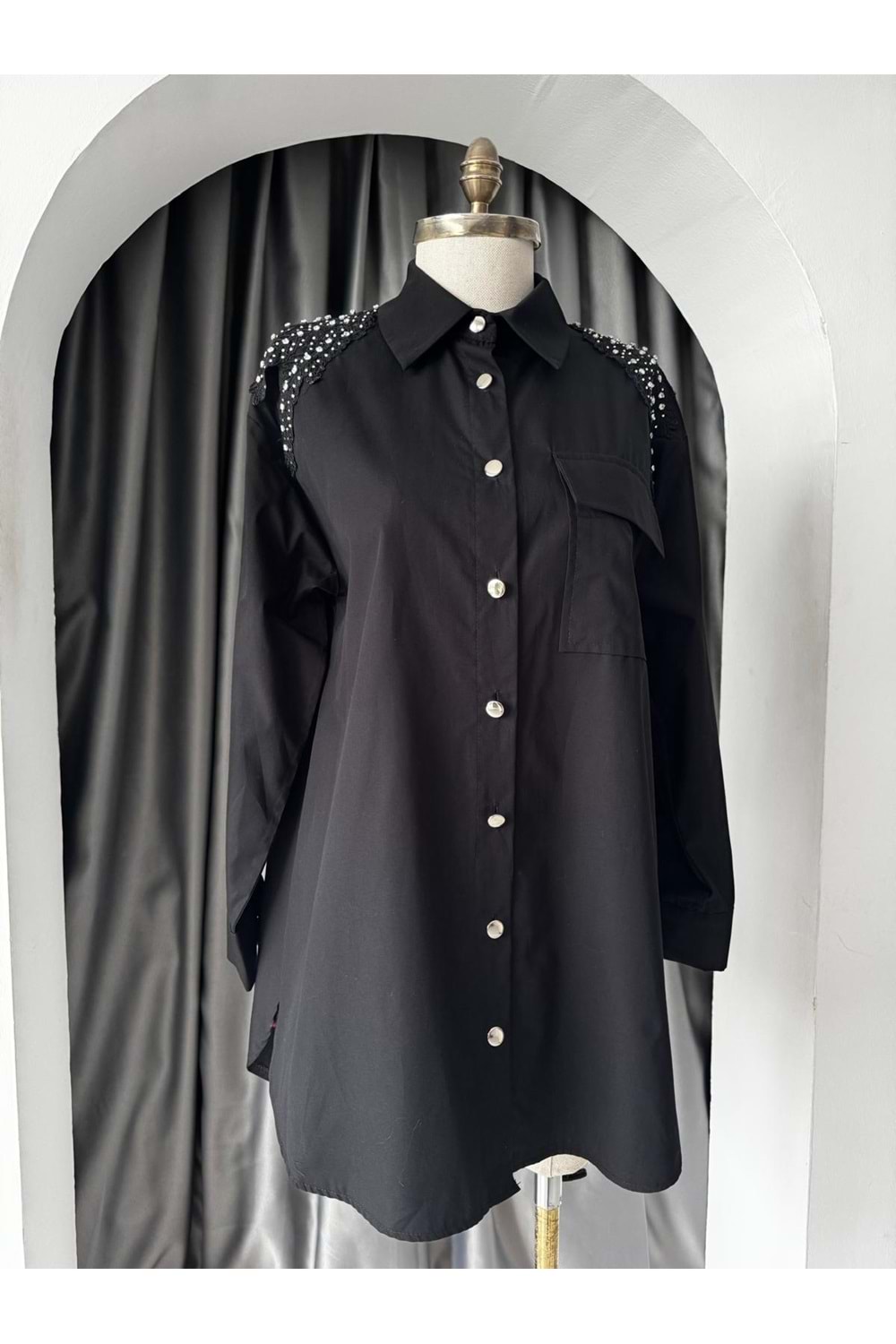 Omuzu Taşlı Gömlek 3253 - Siyah - S-M - AZRA05750-47403