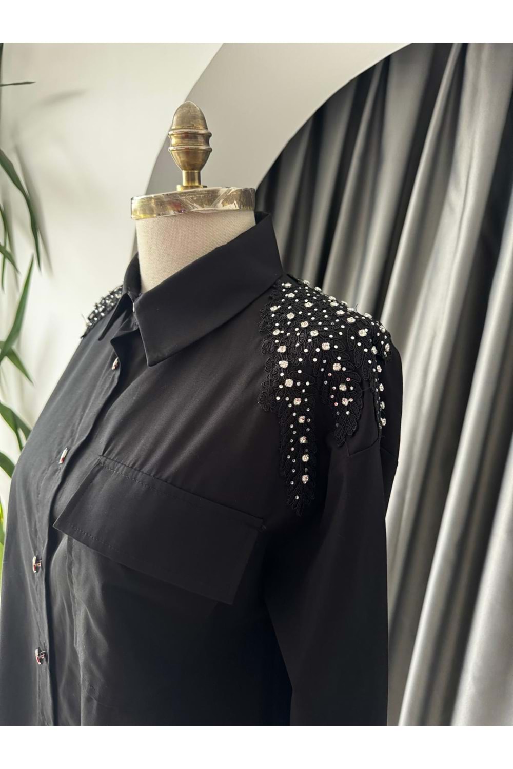 Omuzu Taşlı Gömlek 3253 - Siyah - S-M - AZRA05750-47403