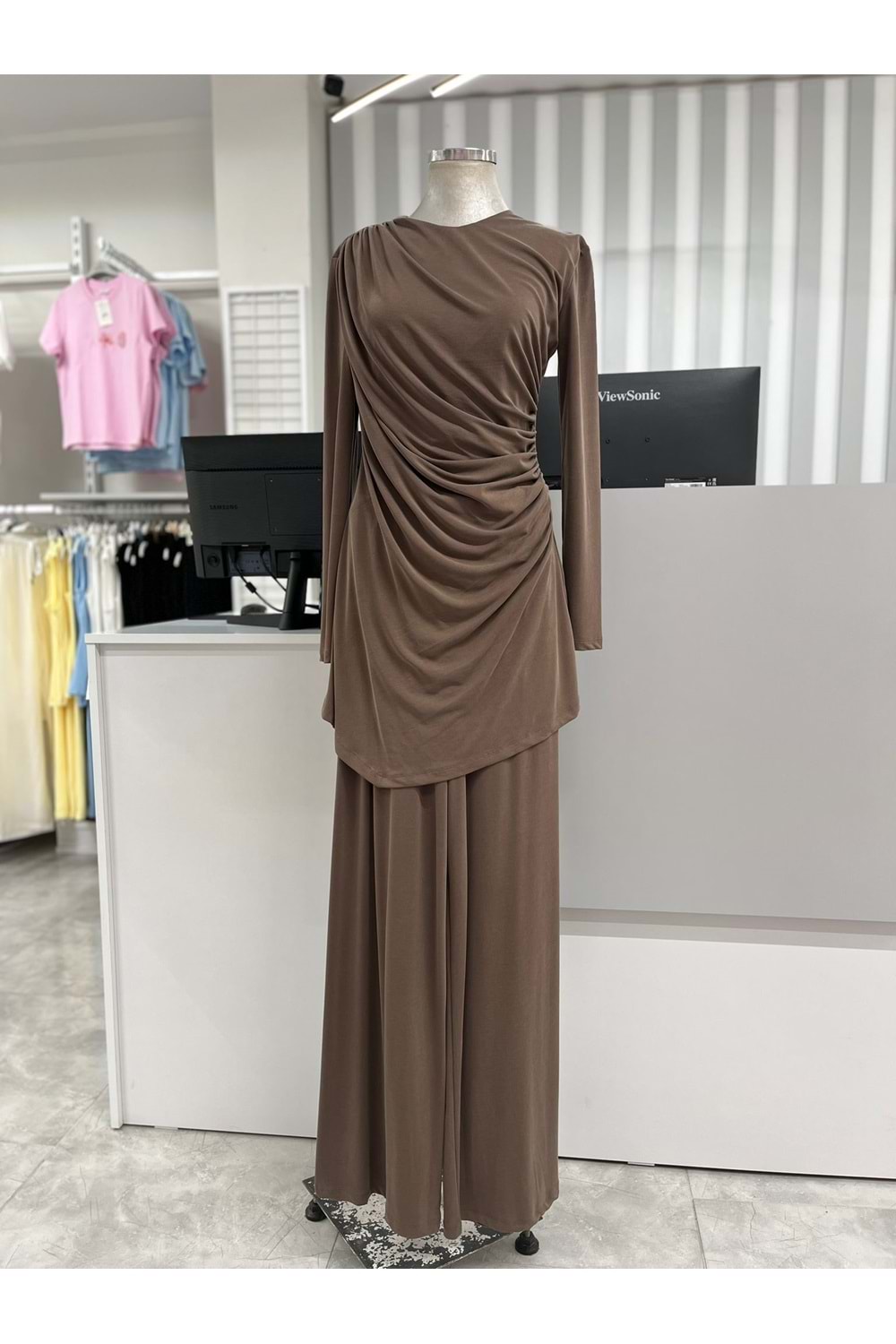 Büzgülü Lüks Takım 14349 - Sütlü Kahve - L