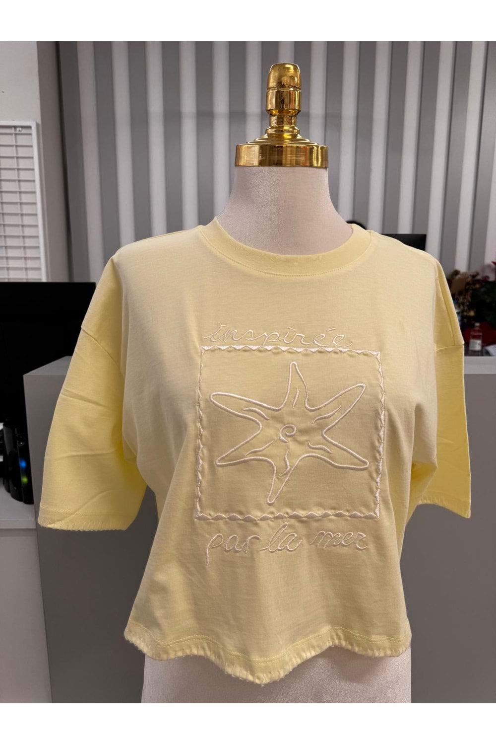 Yıldız Baskılı Kol Detaylı T-Shirt 10541 - Sarı - L