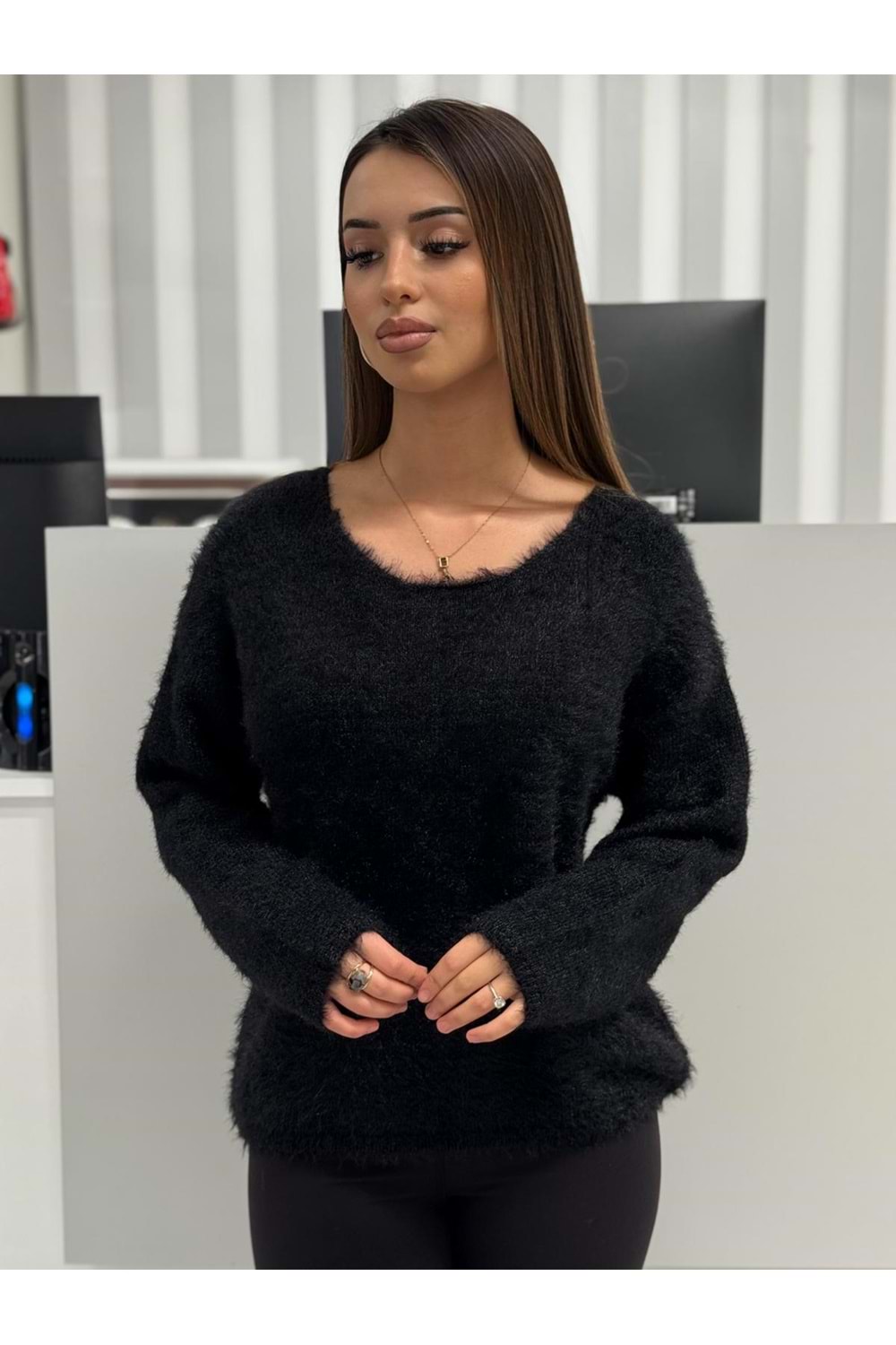 Kayık Yaka Yumuşak Dokulu Triko Kazak 10806 - Siyah - TEK BEDEN