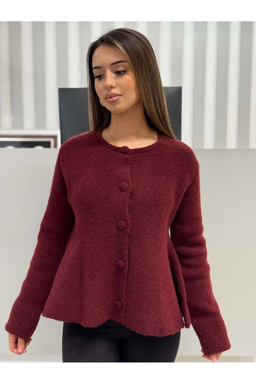 Yumuşak Dokulu Peplum Düğmeli Triko Hırka 60985 - Bordo - TEK BEDEN