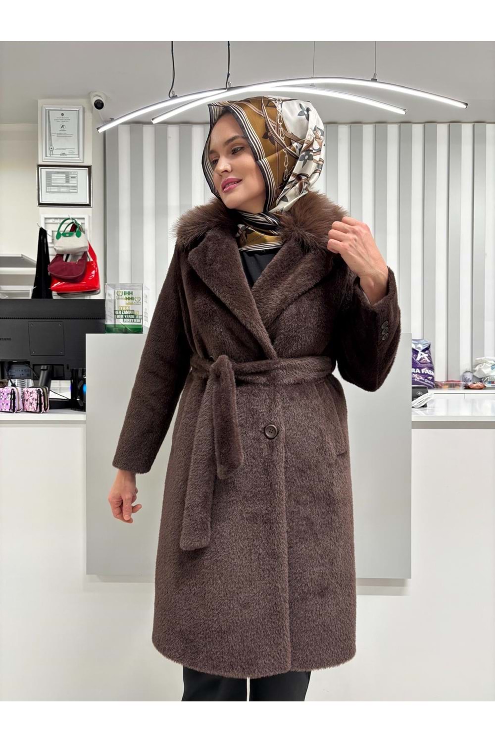 Kürk Yaka Kaban 36122 - Acı Kahve - L