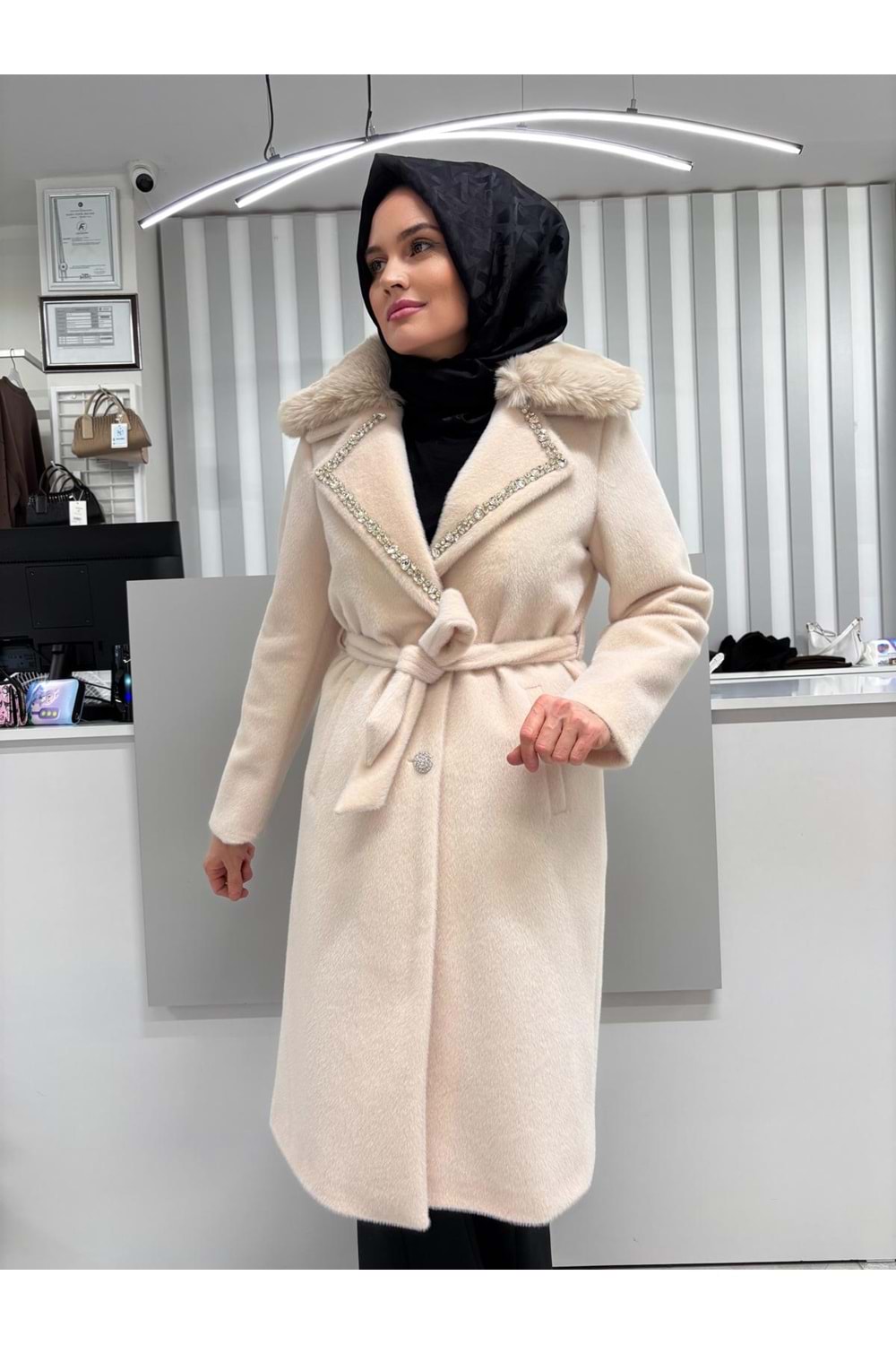 Yakası Taşlı Kaban 9016 - Krem - 46