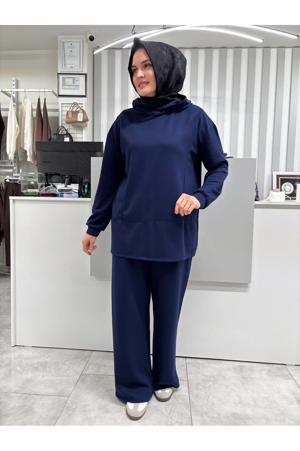 Eteği Oval Takım 1102 - Lacivert - 46-48 - AZRA07085-56821