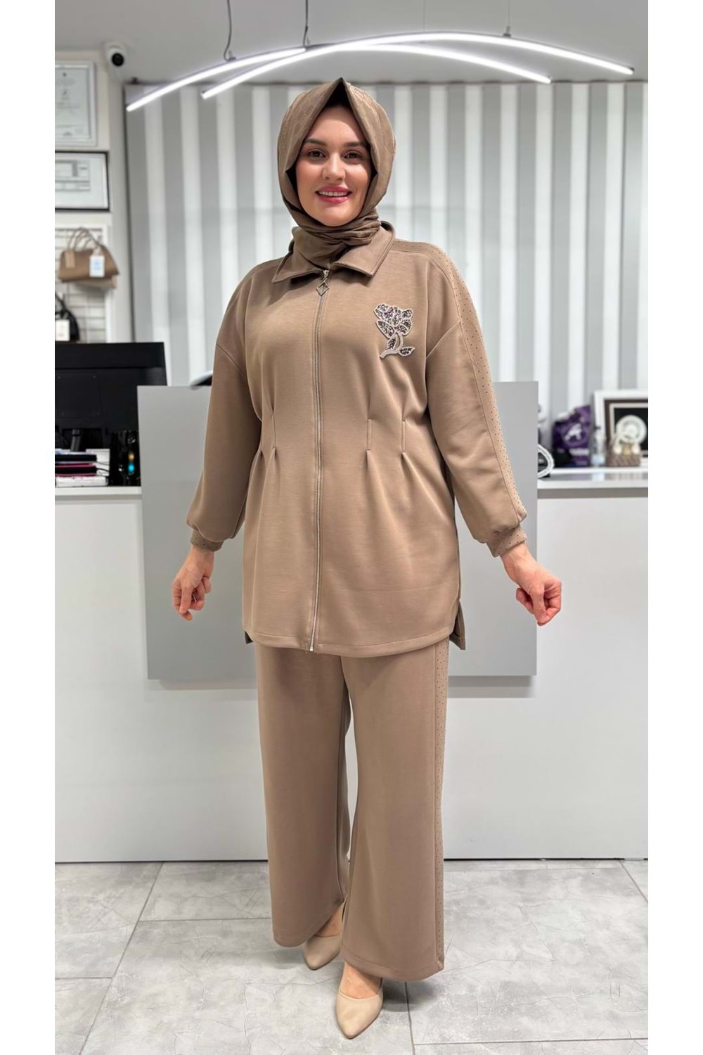 Önleri Pileli Takım 120307 - Vizon - 42 - AZRA07118-57008