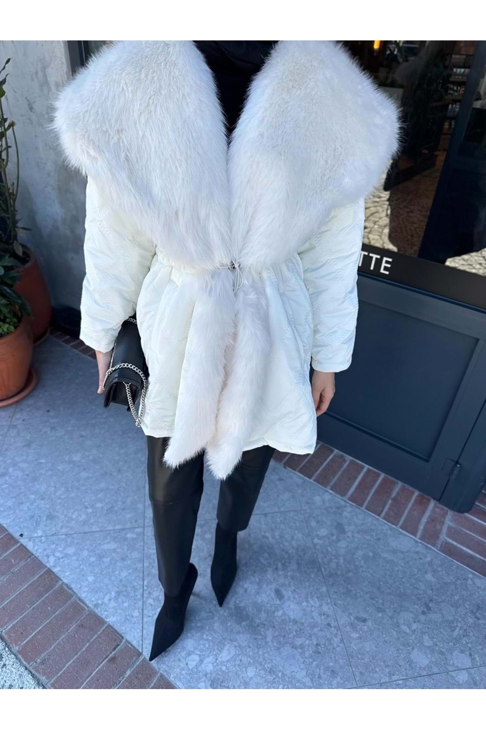 Kürkü İthal Mont 6171 - Ekru - TEK BEDEN - AZRA07195-57465