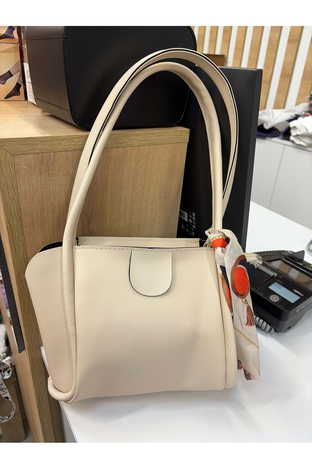 Uzun Kulplu Fularlı Çanta 1739 - Bej - TEK BEDEN