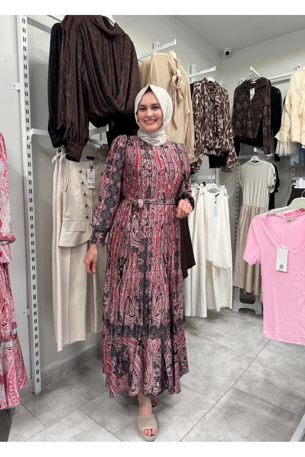 İpek Saten Piliseli Elbise 7010 - Kırmızı - L