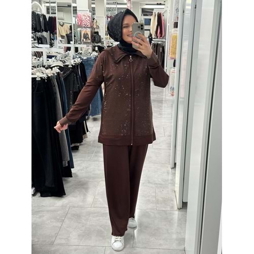 Önleri Pullu Takım 1250 - Acı Kahve - 40 - AZRA07332-Acı Kahve-40