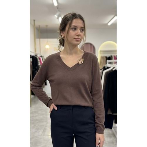 Yakası Tokalı V Yaka Kazak 1456 - Acı Kahve - S - AZRA07465-Acı Kahve-S