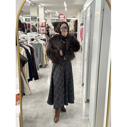 KMBN08 Kısa Degrade Kürk 1005492 - Siyah - M-L - AZRA07608-59767