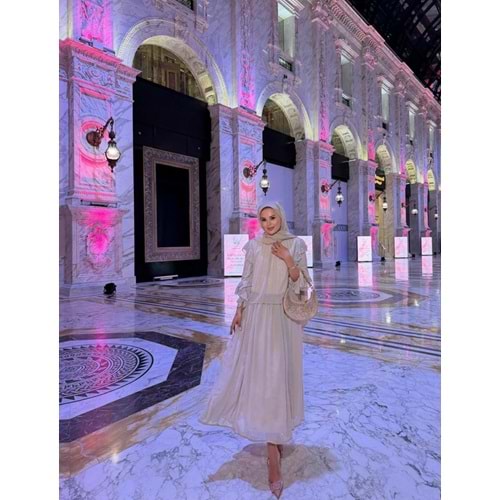 Etekli Pullu Takım 5725 - Bej - TEK BEDEN