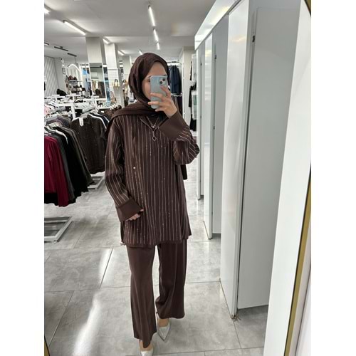 Pullu Takım 120374 - Acı Kahve - 40