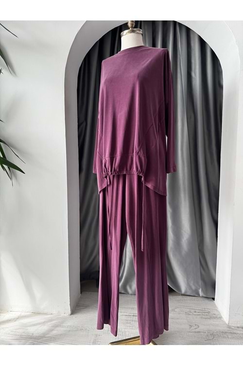 Kesik ve Büzgü Detaylı Takım 34319 - Bordo - M - AZRA05734-47262