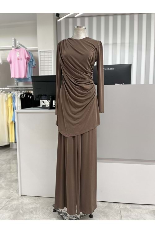 Büzgülü Lüks Takım 14349 - Sütlü Kahve - S