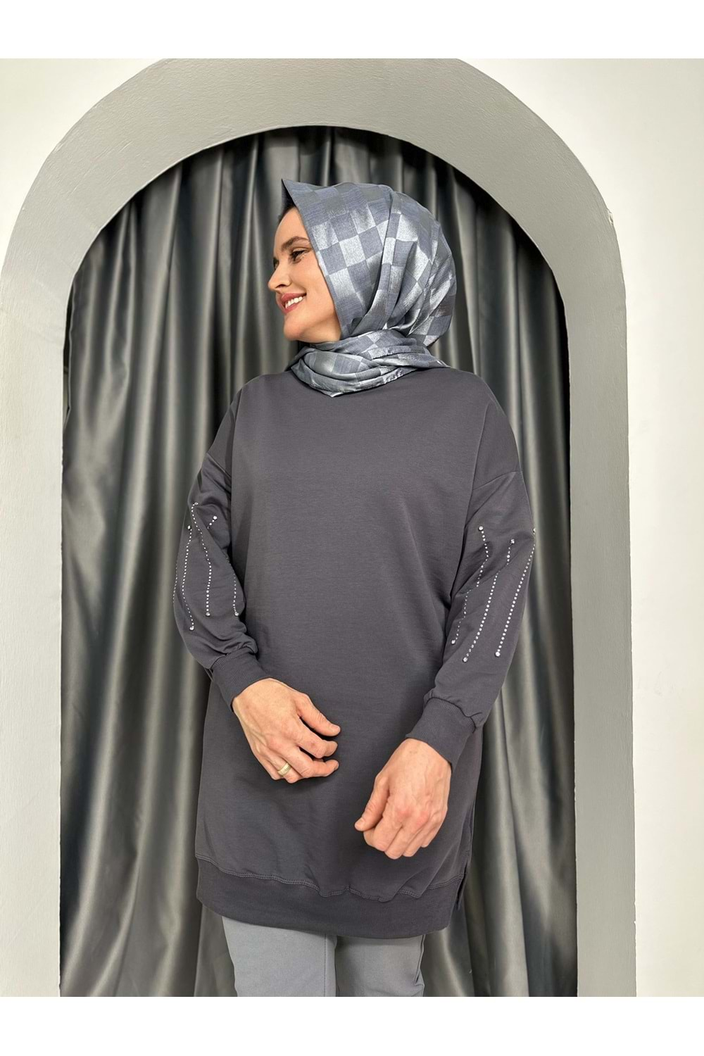 Kolları Taş Detaylı İki İplik Tunik 25156 - Füme - L-XL