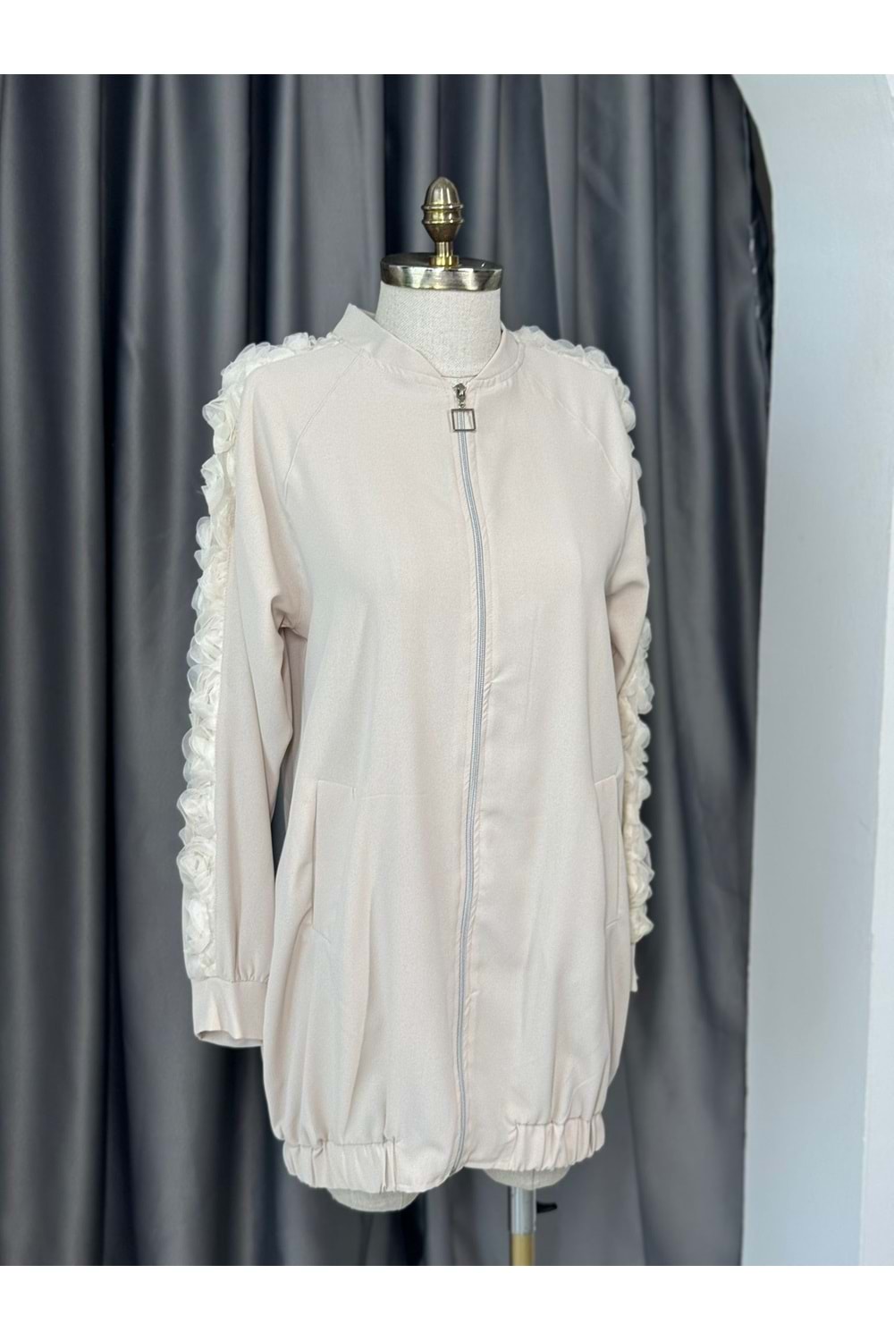 Kolları Gül Detaylı Kap 140106 - Bej - 38 - AZRA05694-46900