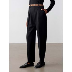 Düz Paçalı Kemerli Pantolon 72661 - Siyah - 40
