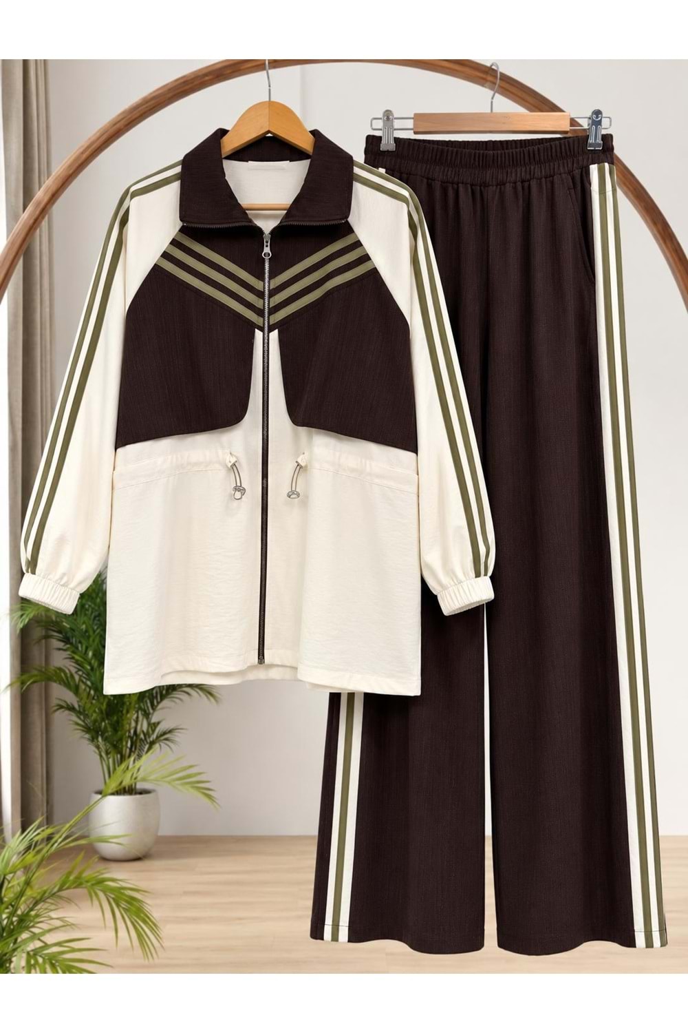 Pelerinli Spor Takım 160 - Kahve Rengi - L-XL
